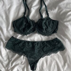 Victoria’s Secret Green Lace Bra Set